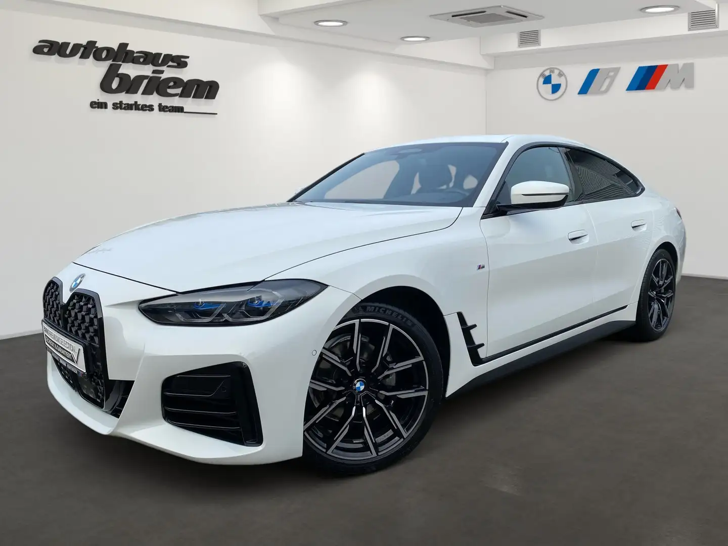 BMW 420 d xDrive Gran Coupé M Sport HiFi DAB WLAN Biały - 1