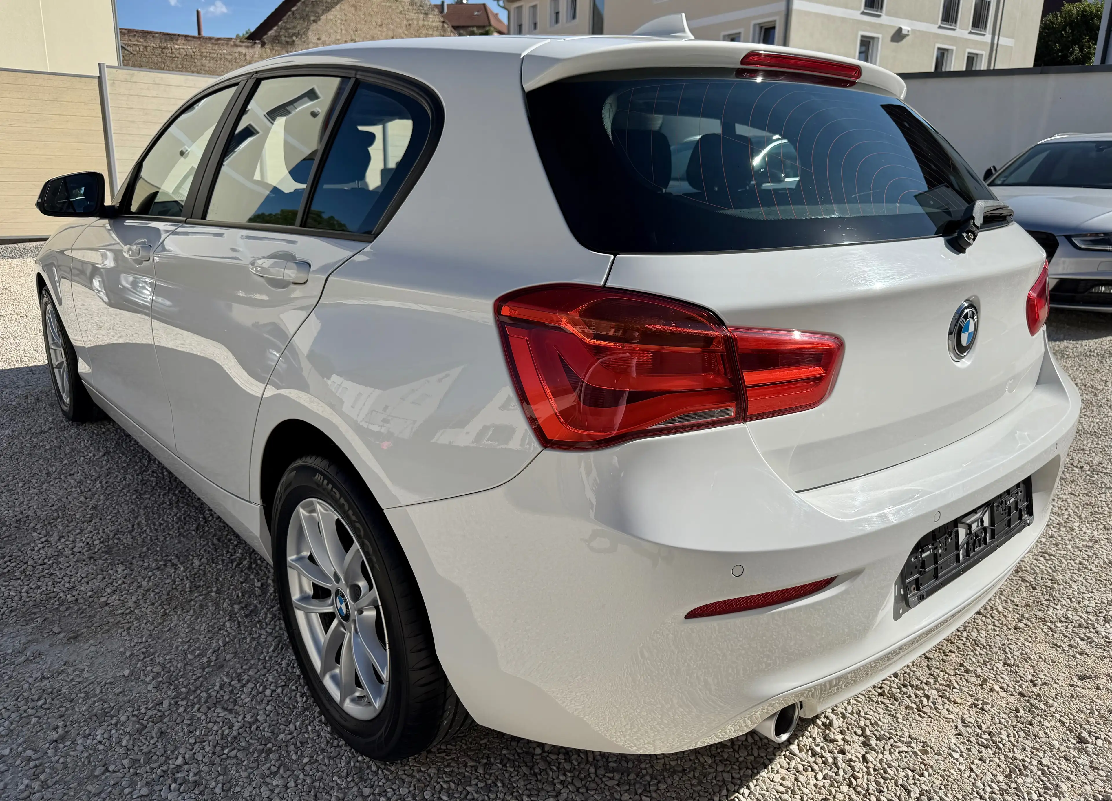 BMW 118 i — photo 4
