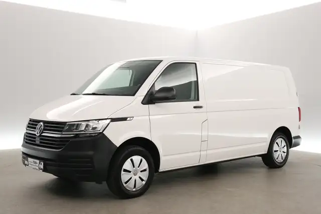 Volkswagen Transporter view 8