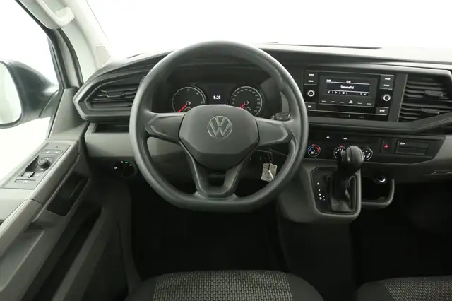 Volkswagen Transporter view 2