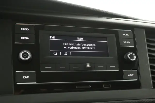 Volkswagen Transporter view 15