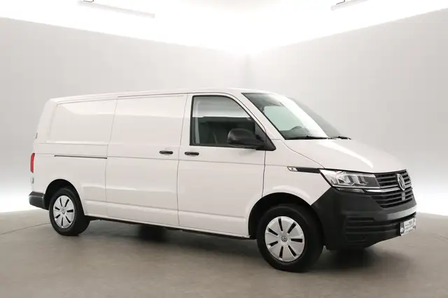 Volkswagen Transporter view 6
