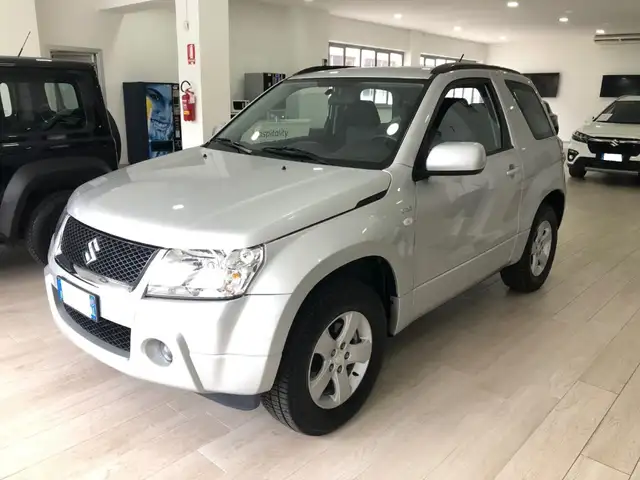 Suzuki Grand Vitara 1.9 DDiS 3 porte