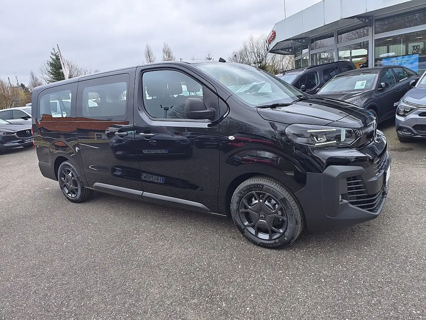 Citroen Jumpy Kombi XL 2,2 BlueHDi 180 S&S EAT8 Automatik 9-S... Schwarz - 1