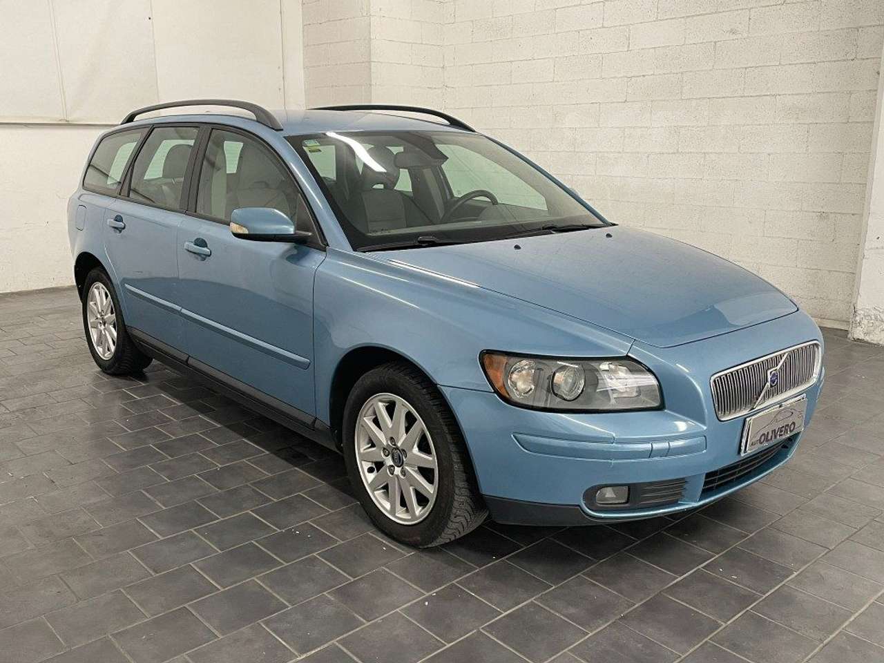 Volvo V50 2.0 D 136cv Momentum-UNIPRO