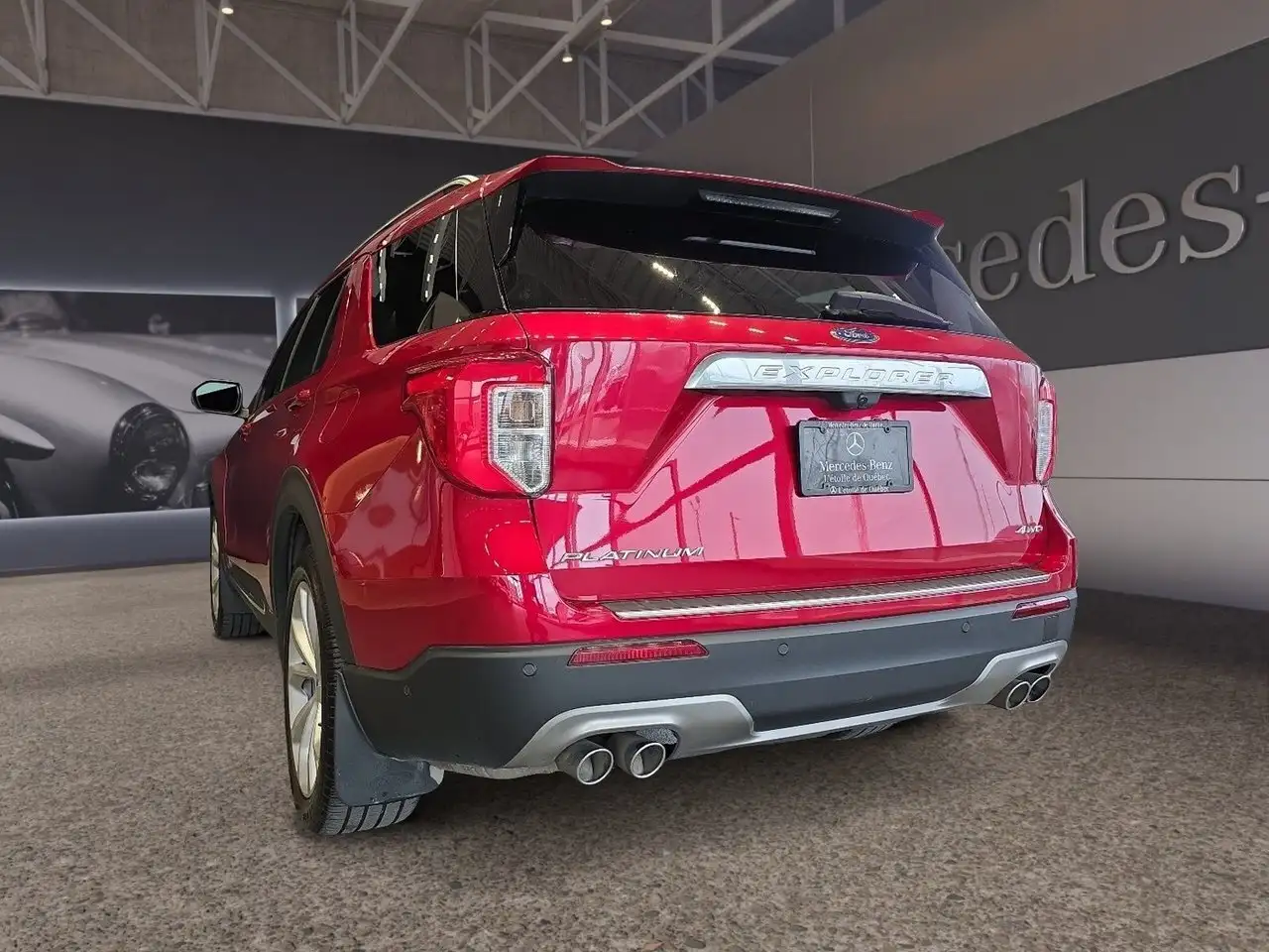 Ford Explorer снимка Ford Explorer
