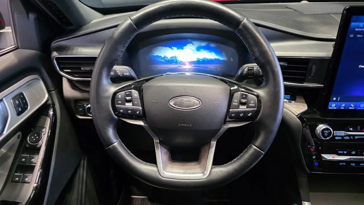Ford Explorer снимка Ford Explorer