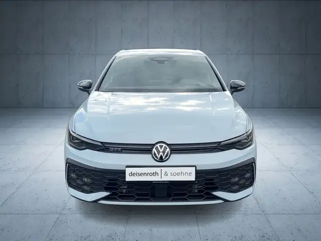 Volkswagen Golf view 9