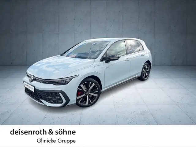 Volkswagen Golf view 2