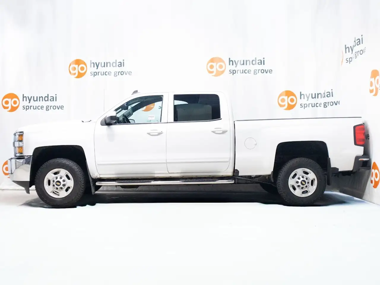 Chevrolet Silverado 2500 photo Chevrolet Silverado 2500