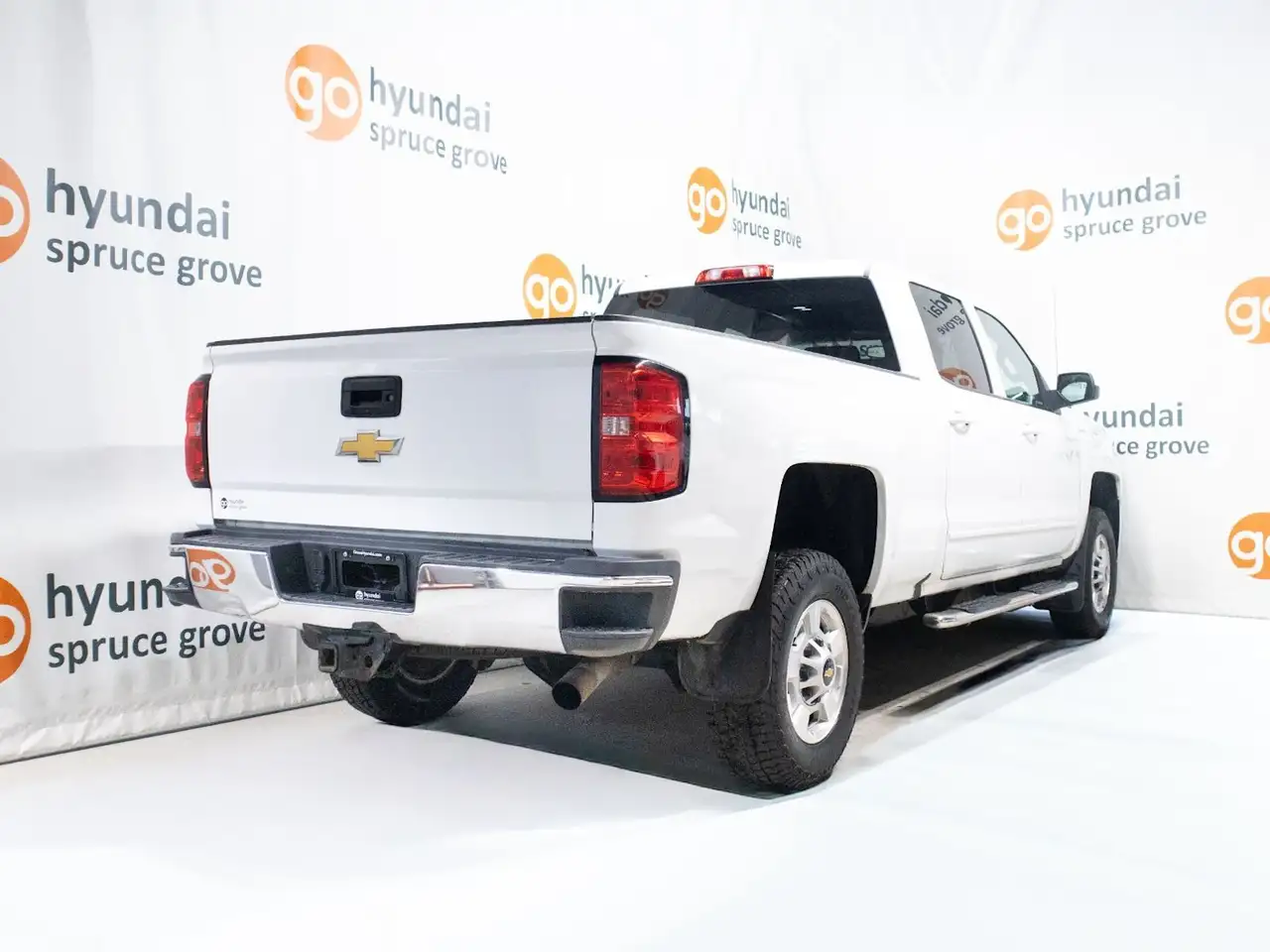 Chevrolet Silverado 2500 photo Chevrolet Silverado 2500