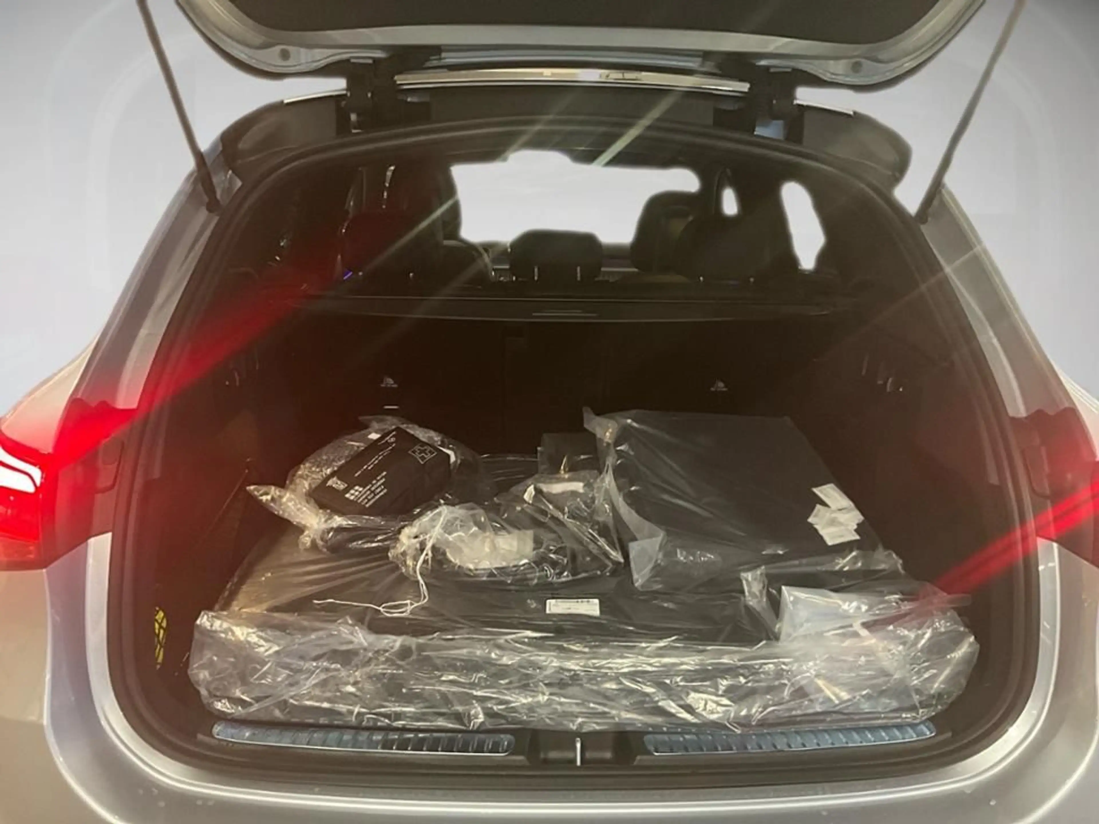 Mercedes-Benz GLC 300 de 4MATIC AMG Line Advanced Plus 360 AHK — photo 14