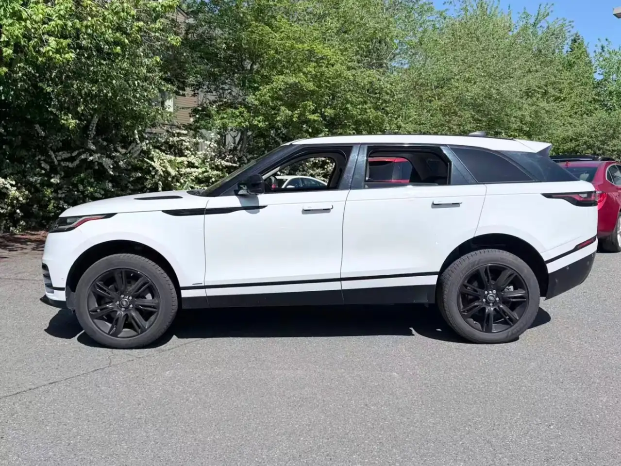 Land Rover Range Rover Velar снимка Land Rover Range Rover Velar