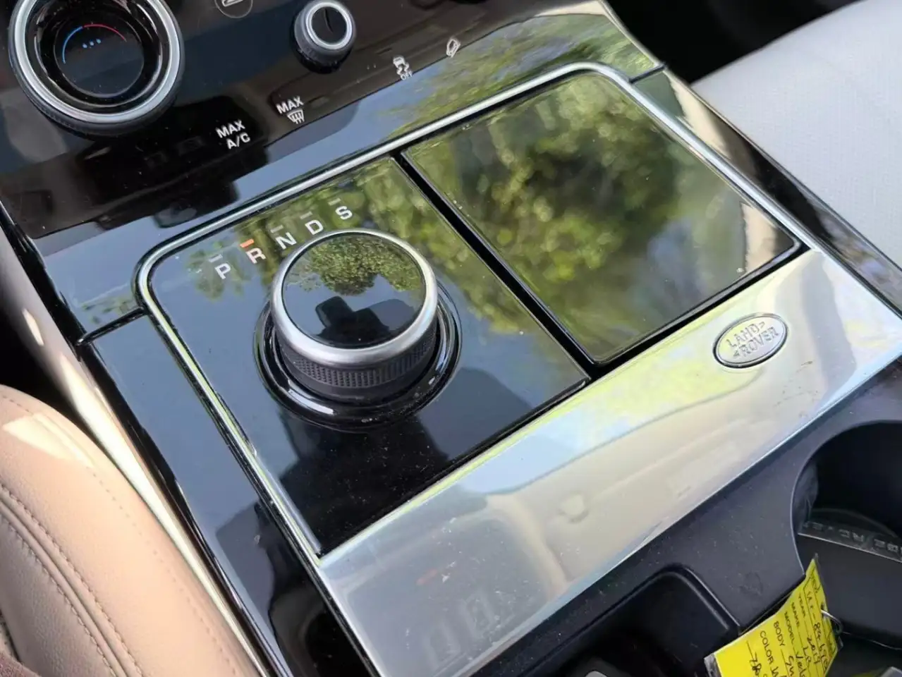 Land Rover Range Rover Velar снимка Land Rover Range Rover Velar