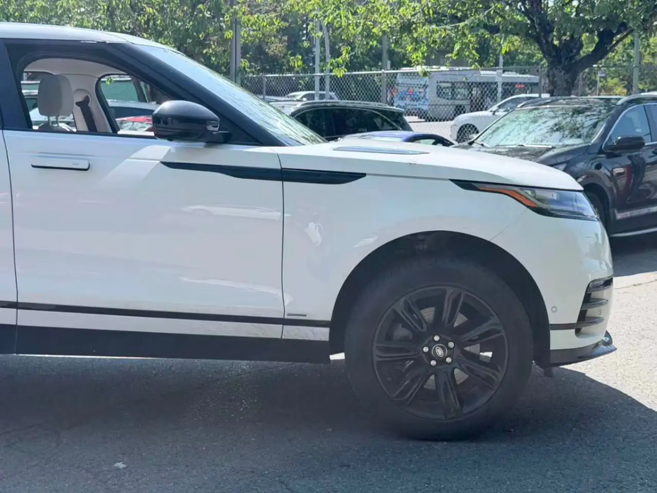 Land Rover Range Rover Velar снимка Land Rover Range Rover Velar