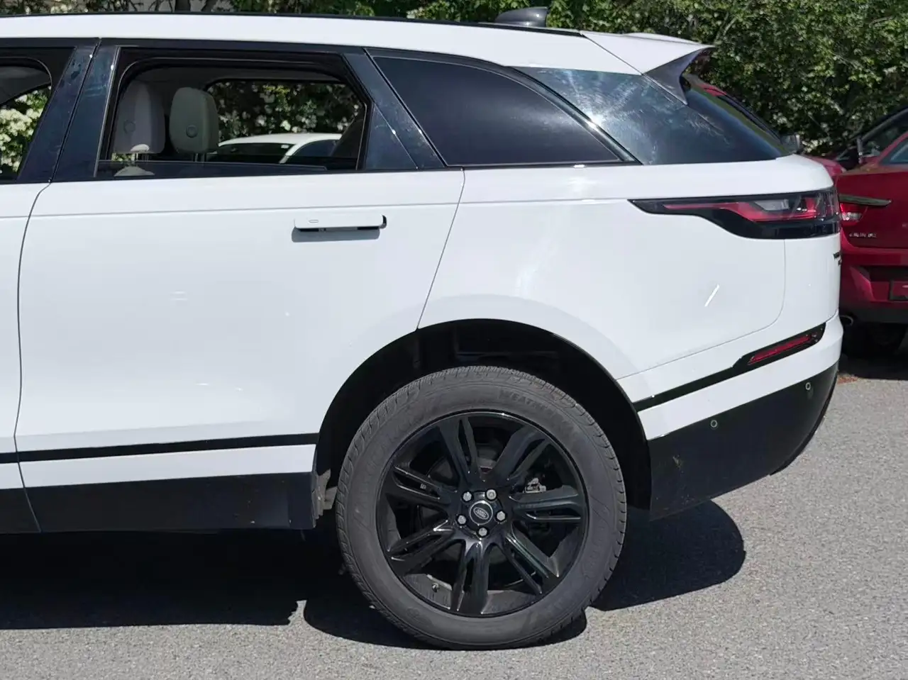 Land Rover Range Rover Velar снимка Land Rover Range Rover Velar