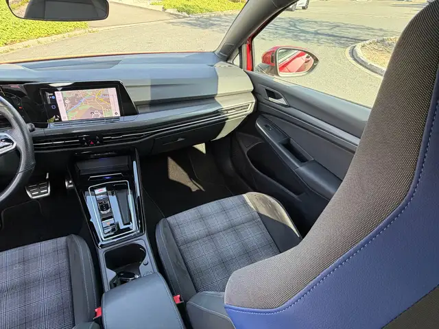 Volkswagen Golf view 21