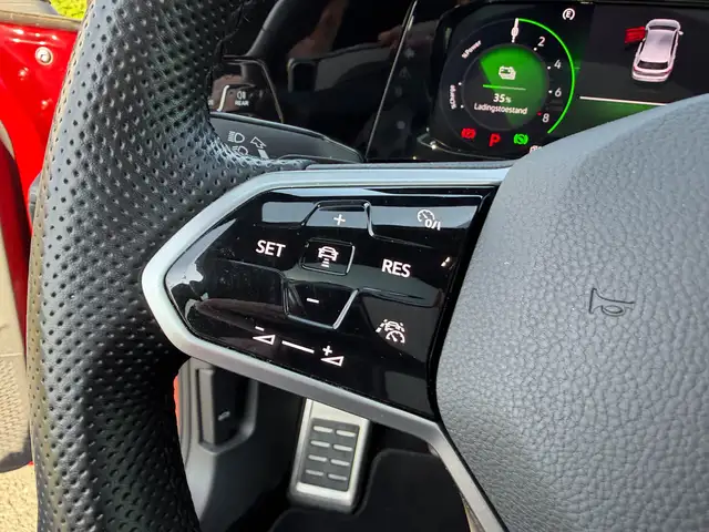 Volkswagen Golf view 30