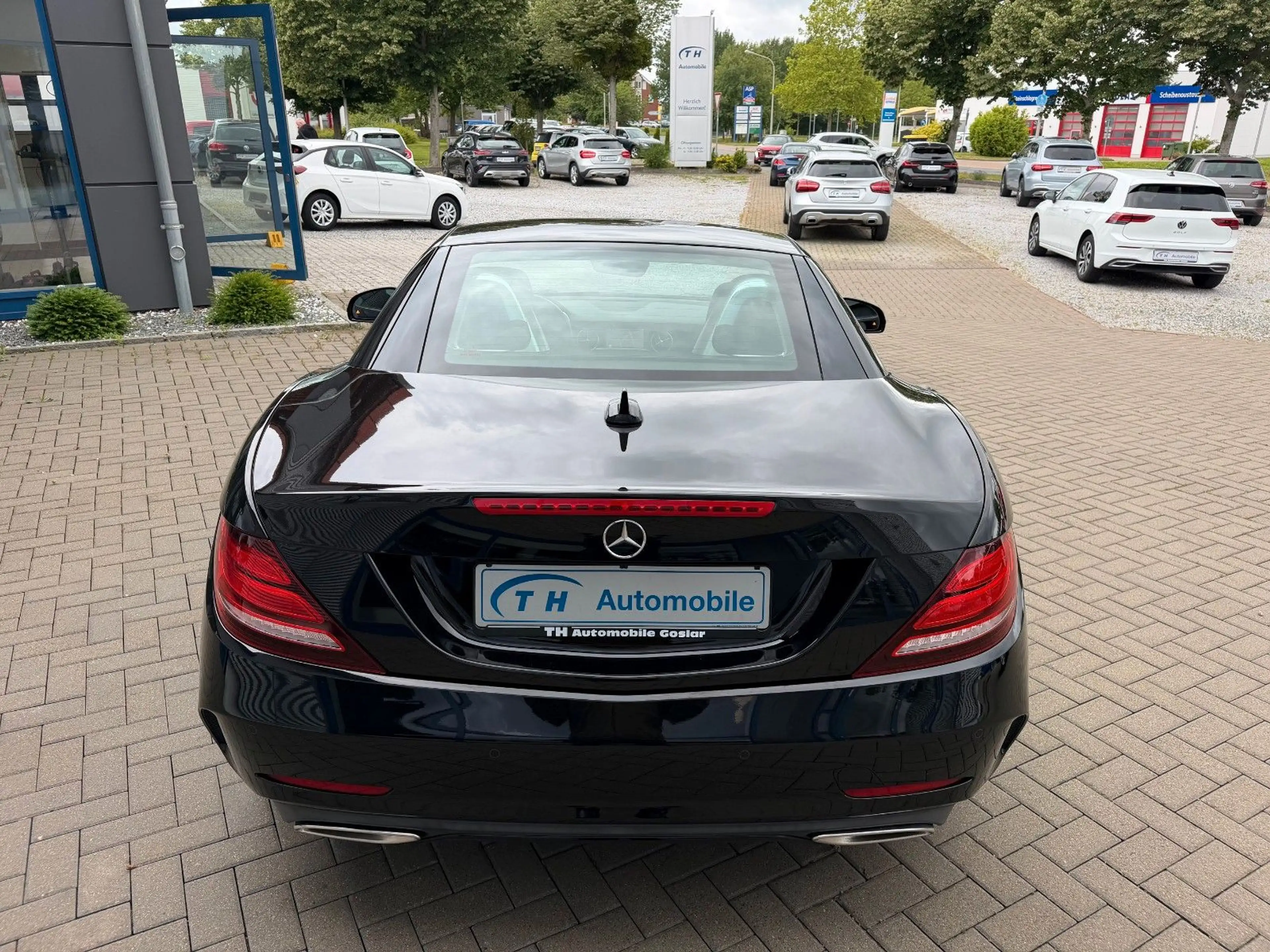 Mercedes-Benz SLC 300 Cabrio/Night-Paket (AMG)/Airscarf/H&K — photo 7