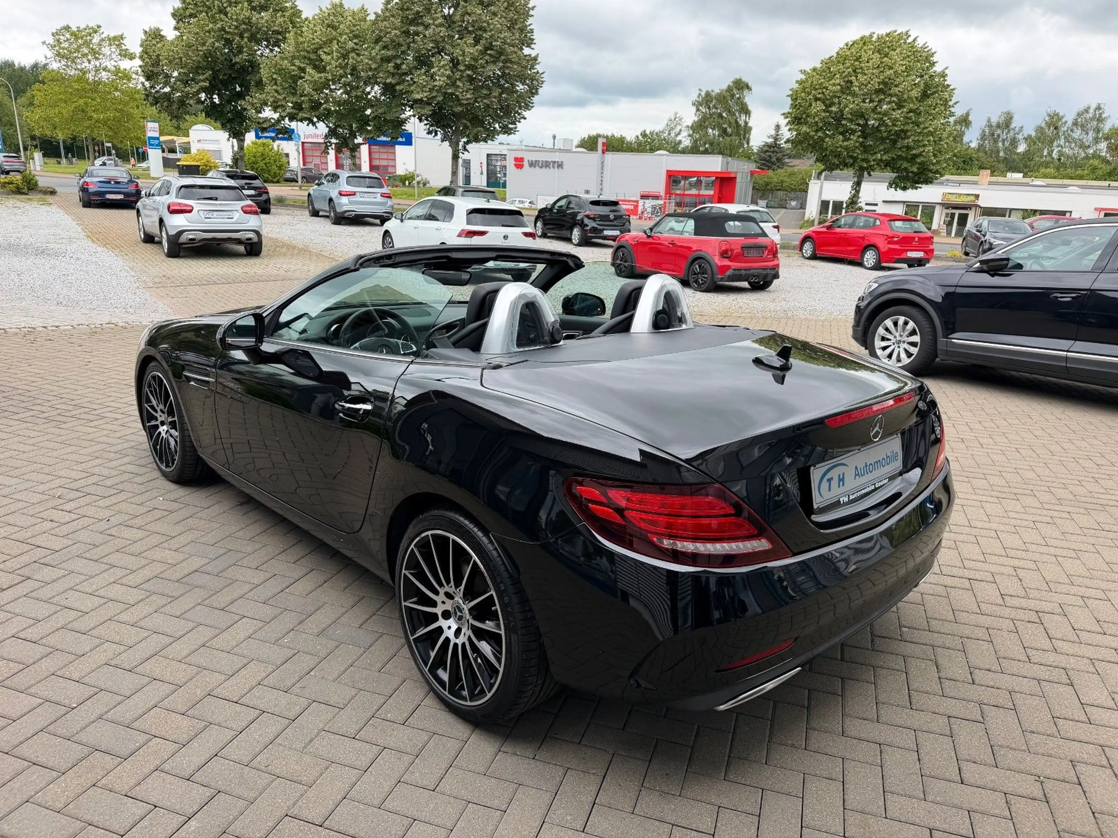 Mercedes-Benz SLC 300 Cabrio/Night-Paket (AMG)/Airscarf/H&K — photo 14