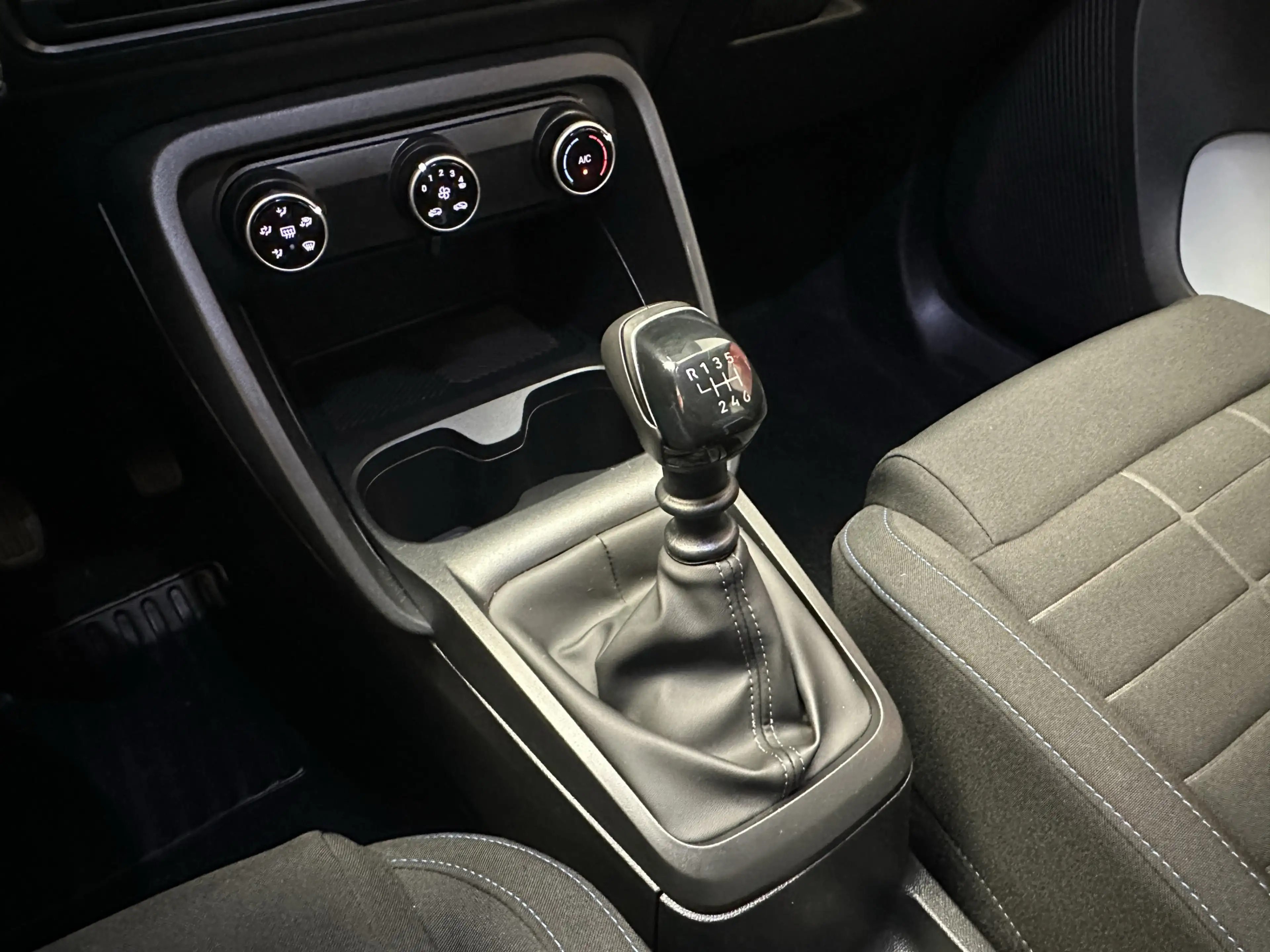 Citroen C3 1.2 TURBO PLUS 100PK NIEUW MODEL 2025 50 STUKS OP — photo 32