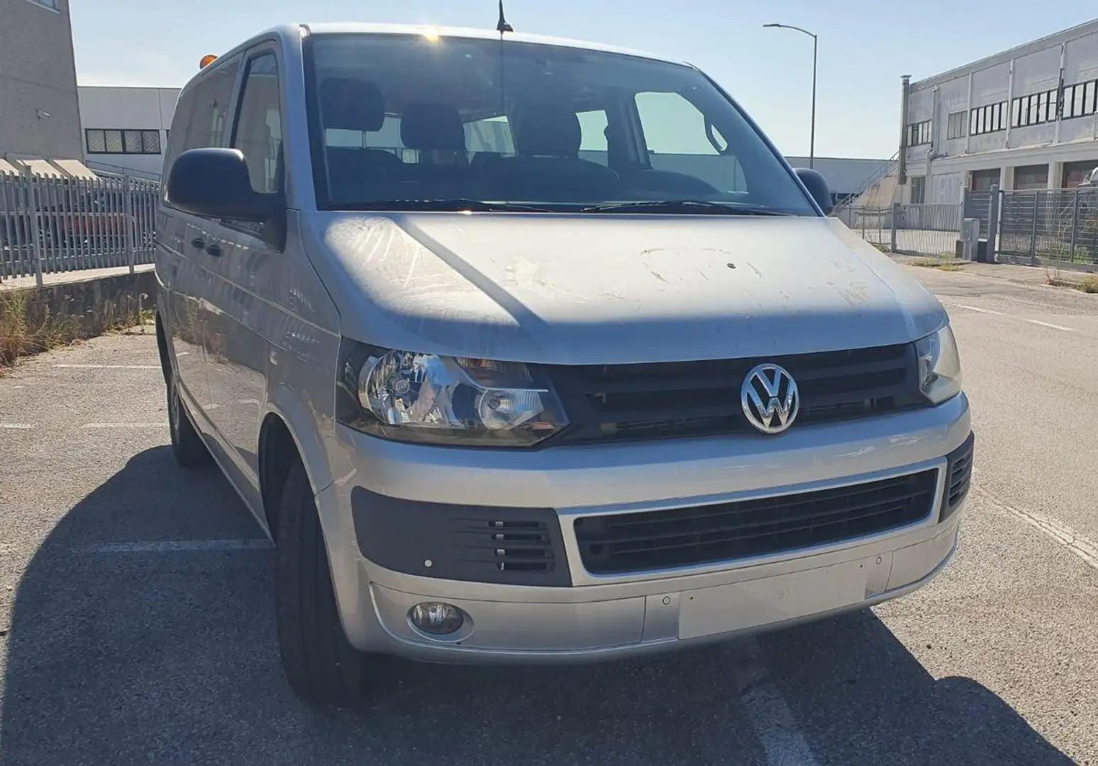 Volkswagen Transporter Grigio - 2