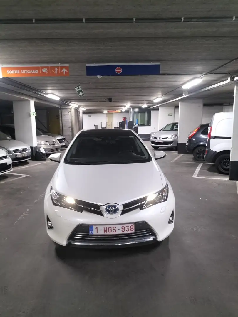 Toyota Auris 1.8 VVT-i Hybrid Automatik Executive - 1
