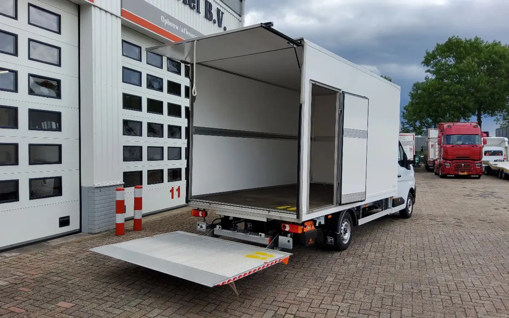 Renault Master IN 2025 BPM VRIJ - 170.35 NEW FWD EURO 6 EL - LAAD Weiß - 2