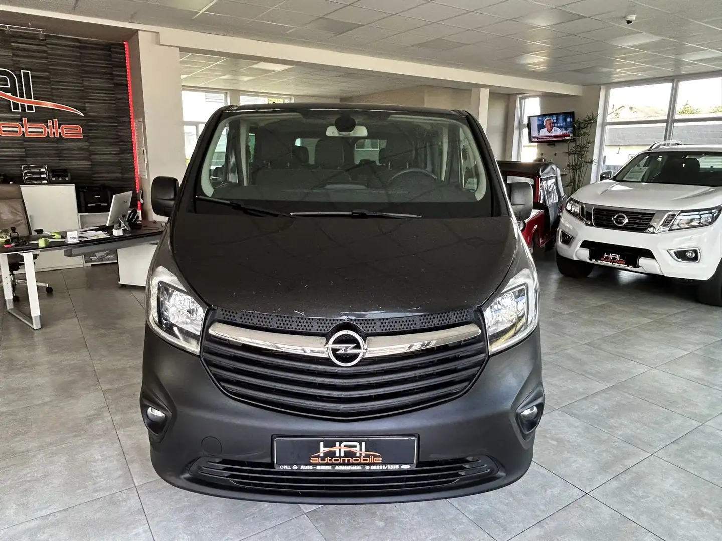 Opel Vivaro Combi L1H1  2,7t klima/9-Sitzer/1Hand/Navi Schwarz - 2