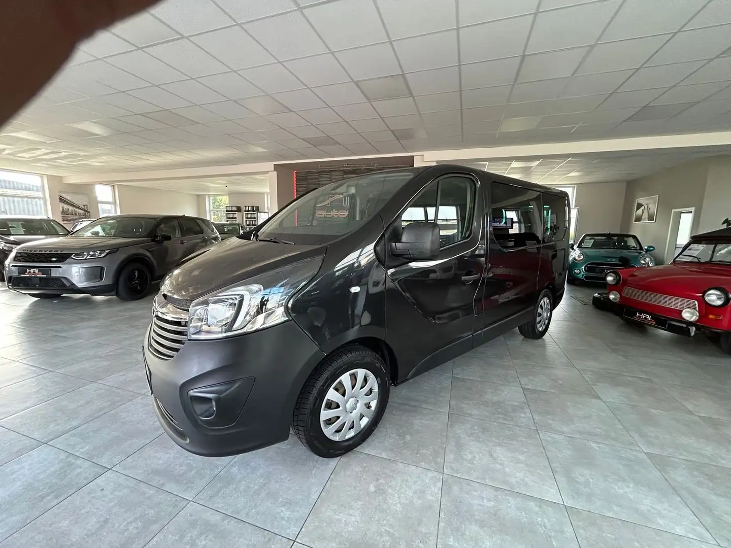 Opel Vivaro Combi L1H1  2,7t klima/9-Sitzer/1Hand/Navi Schwarz - 1