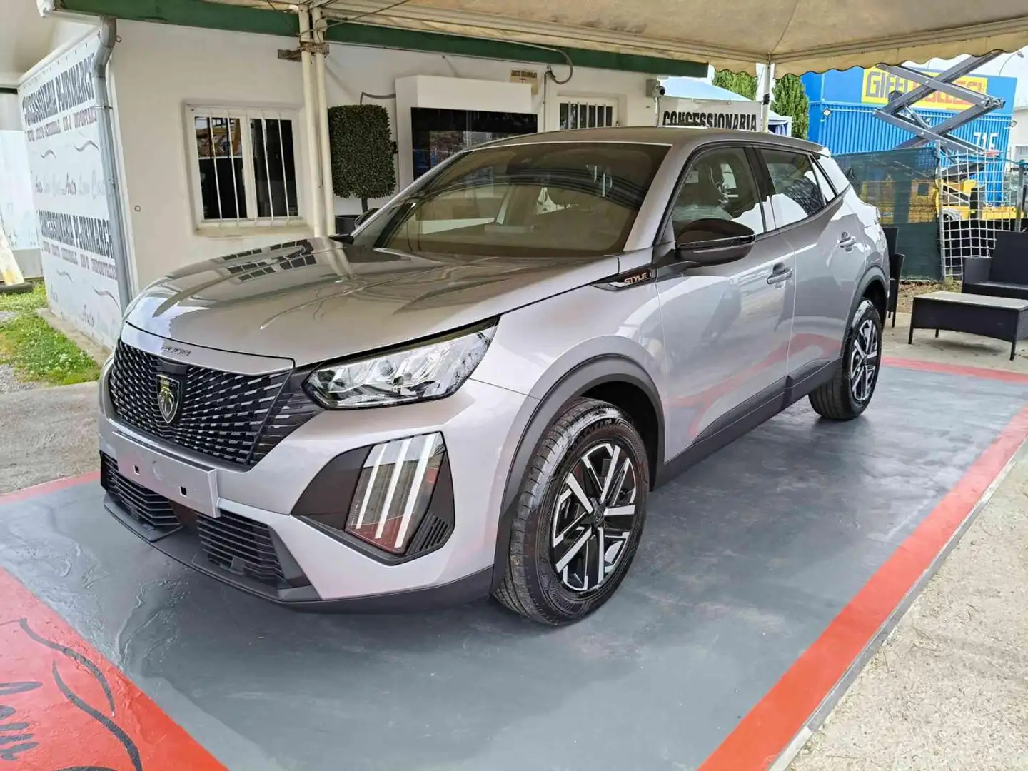 Peugeot 2008 PureTech 100 S&S Style Grigio - 1
