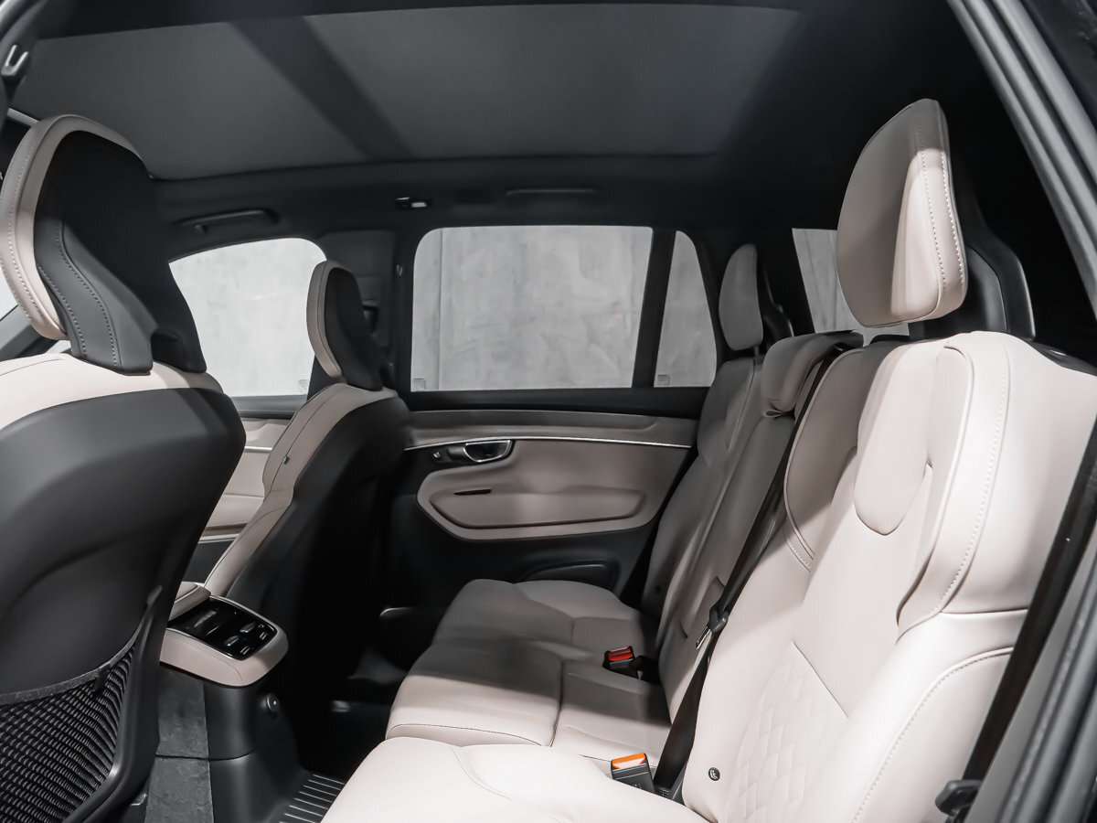 2026 Volvo XC90 Plus 7-Seater (Dark Theme) thumb 13