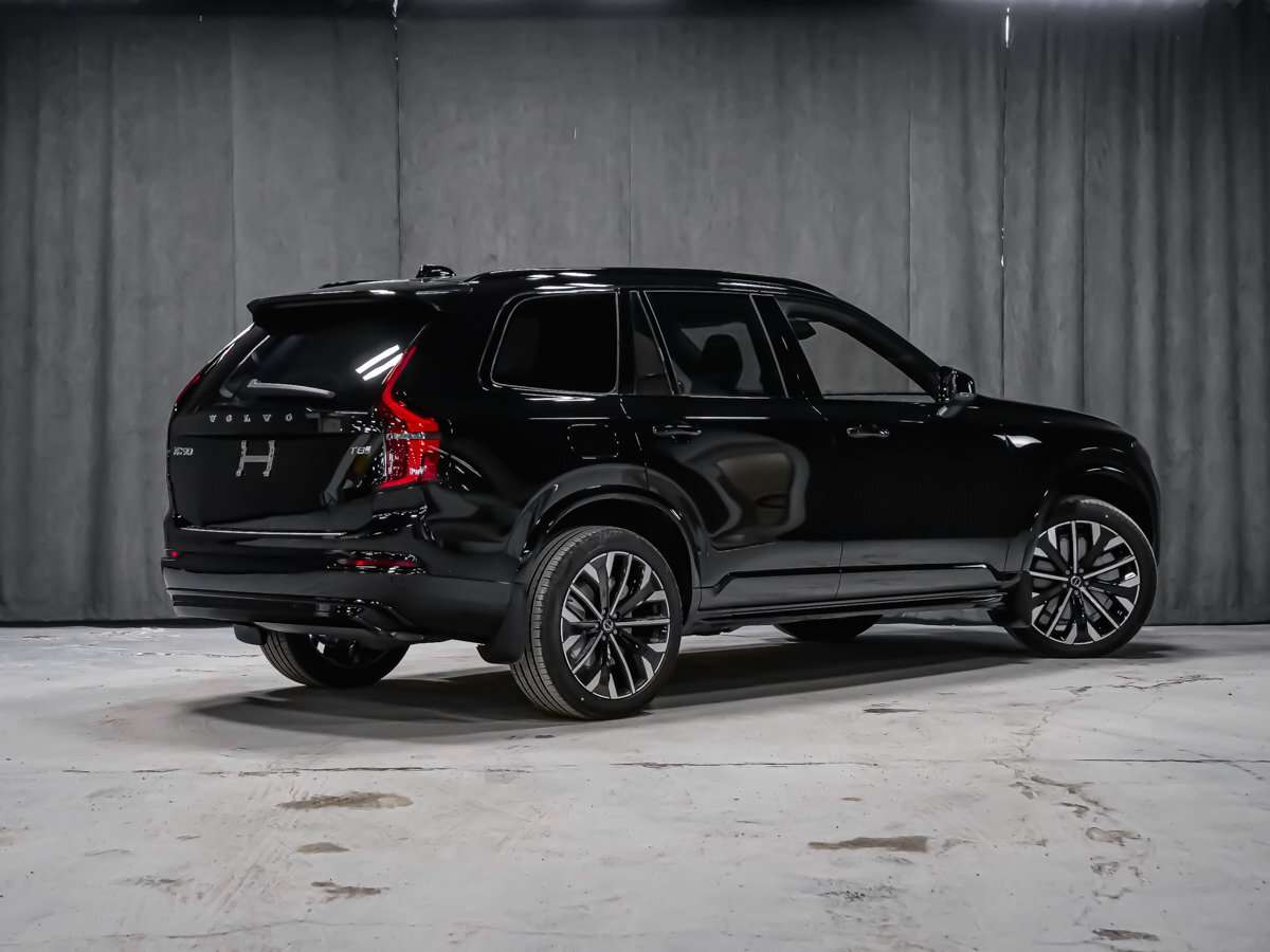2026 Volvo XC90 Plus 7-Seater (Dark Theme) alt 3