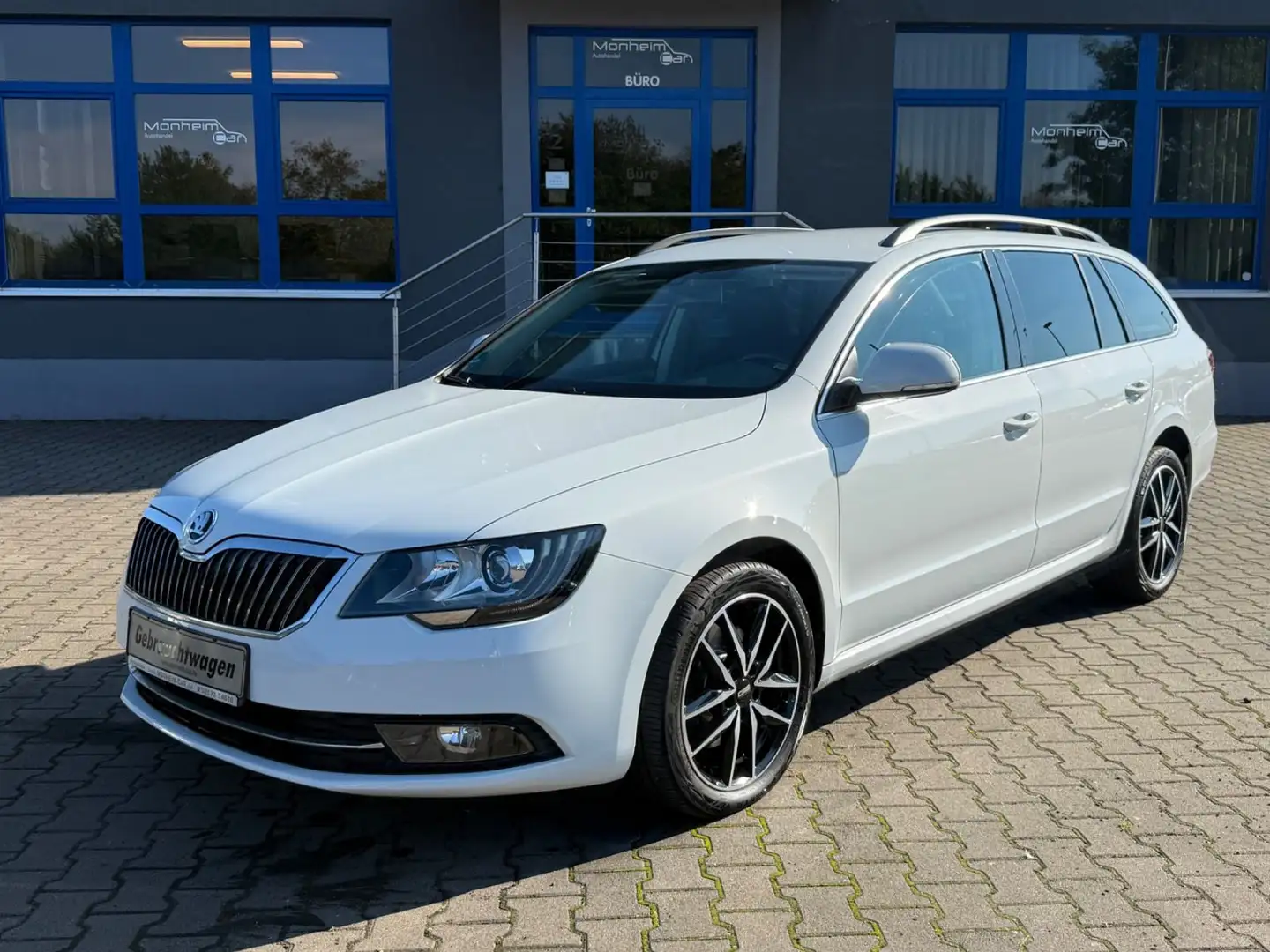 Skoda Superb Combi Exclusive Weiß - 1