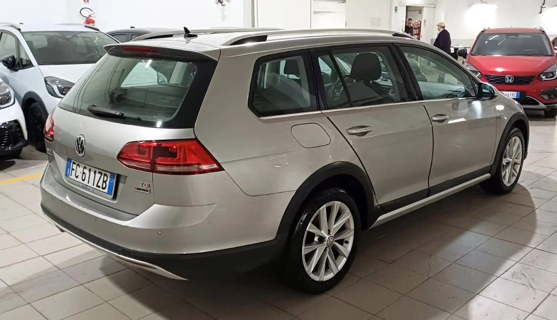 Volkswagen Golf Variant Golf Variant 1.6 tdi Comfortline  110cv SINCRO 4x4 Grigio - 2