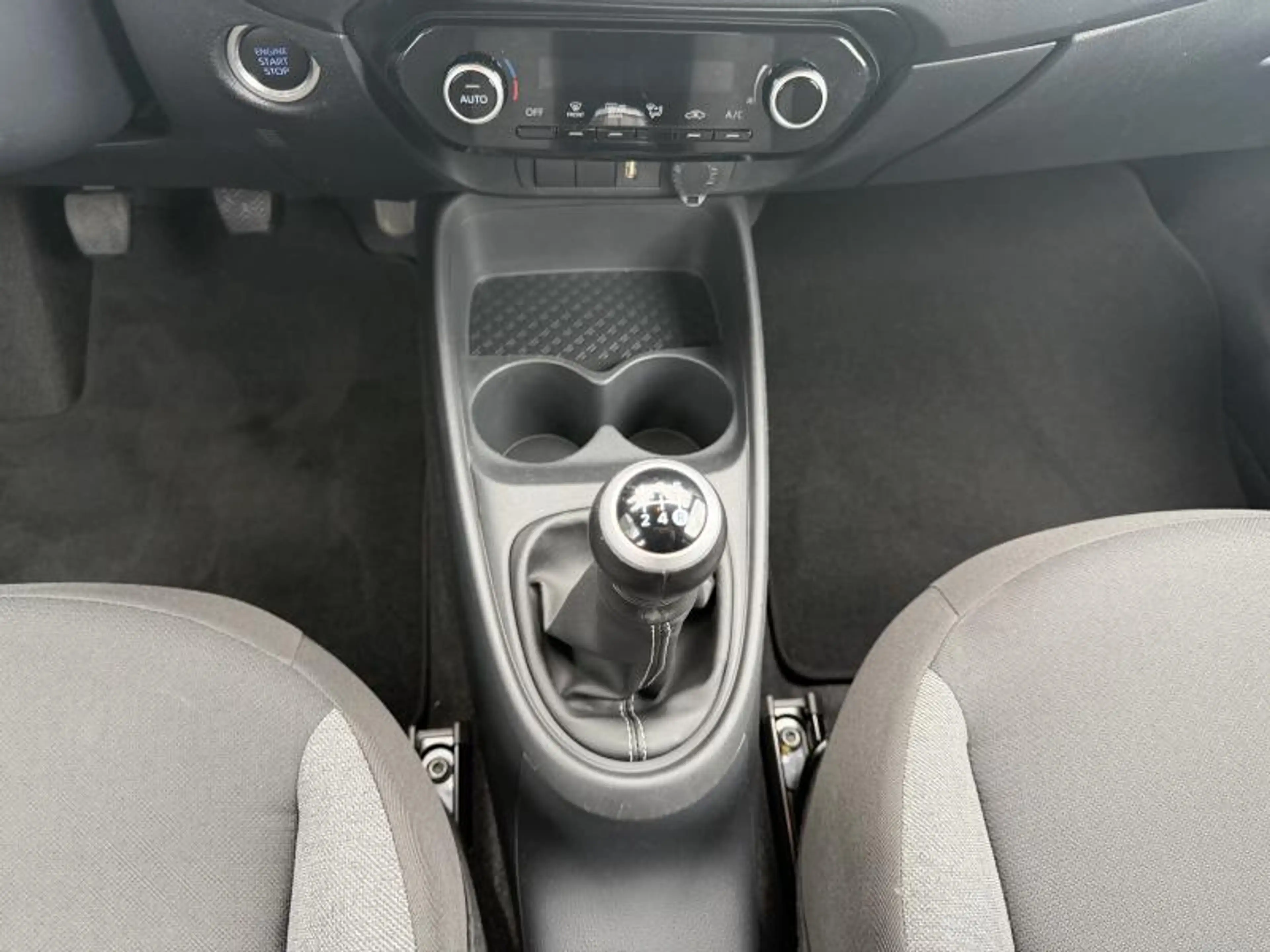 Toyota Aygo X Play — photo 6