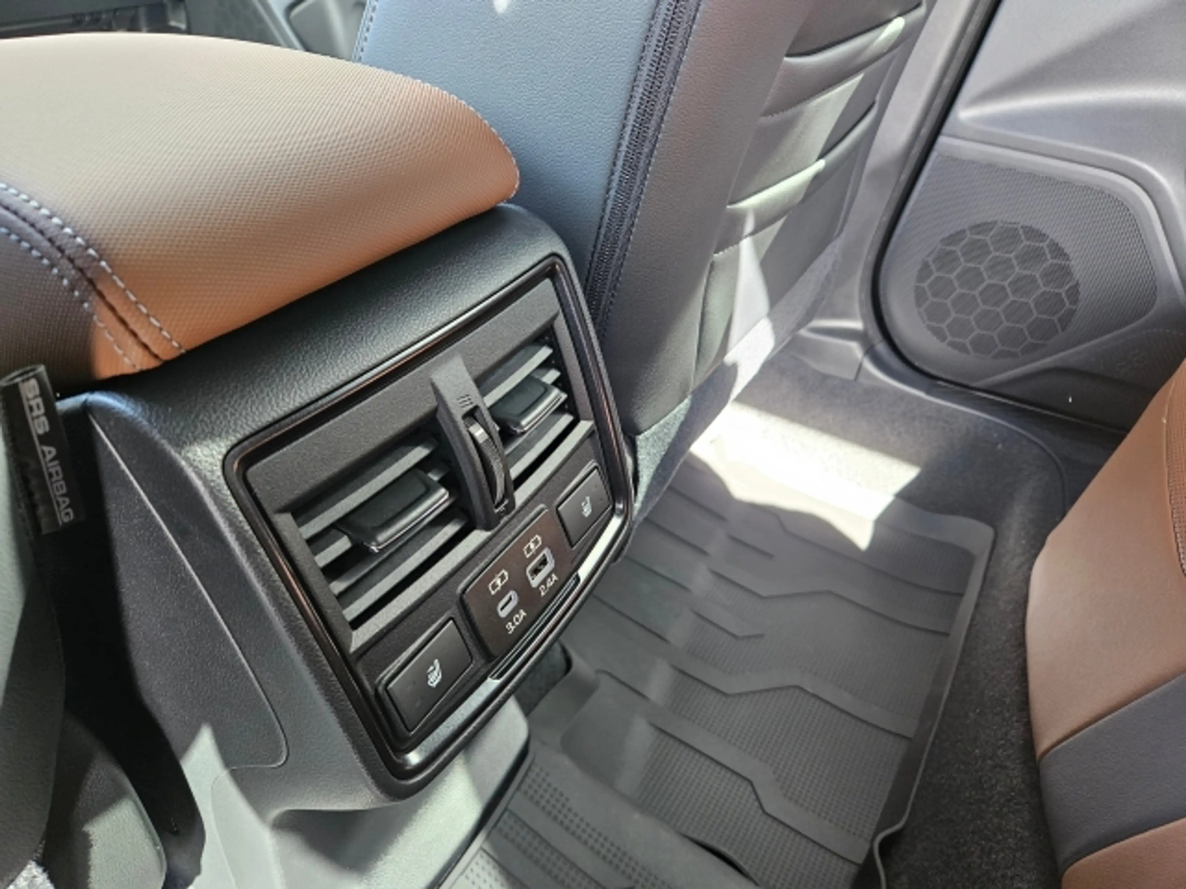 Subaru Forester Premium 2,0i AWD + gratis Winterräder — photo 14