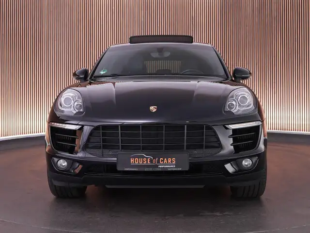 Porsche Macan view 6