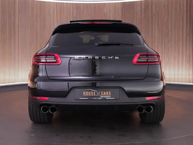 Porsche Macan view 8