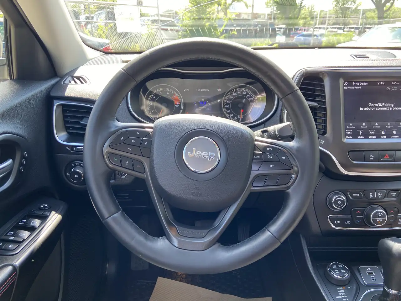 Jeep Cherokee photo Jeep Cherokee
