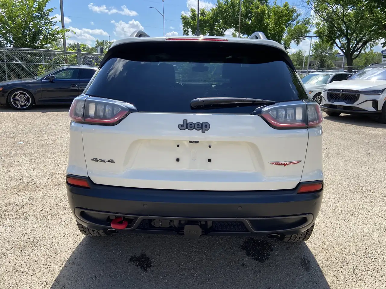 Jeep Cherokee photo Jeep Cherokee