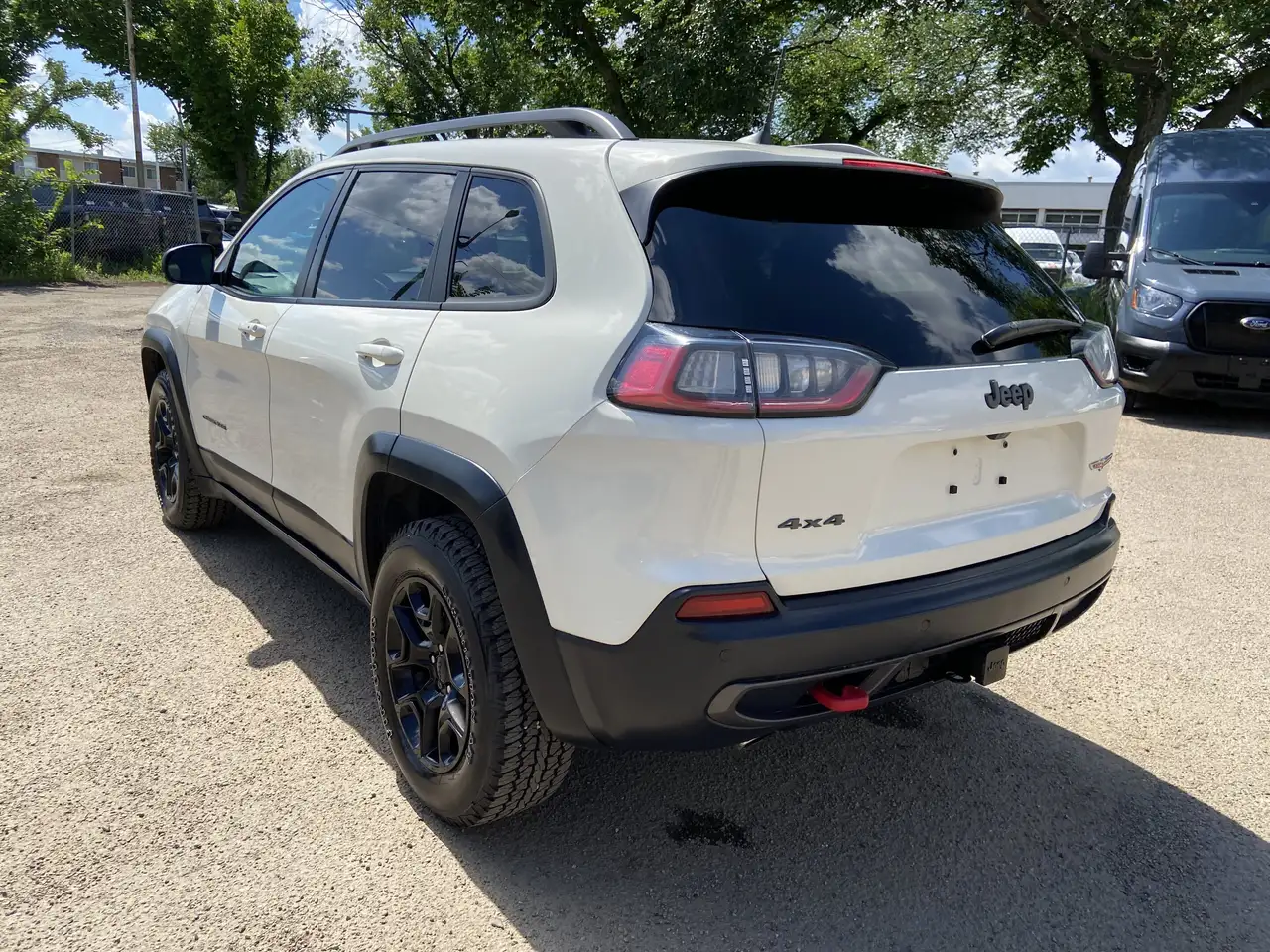 Jeep Cherokee photo Jeep Cherokee