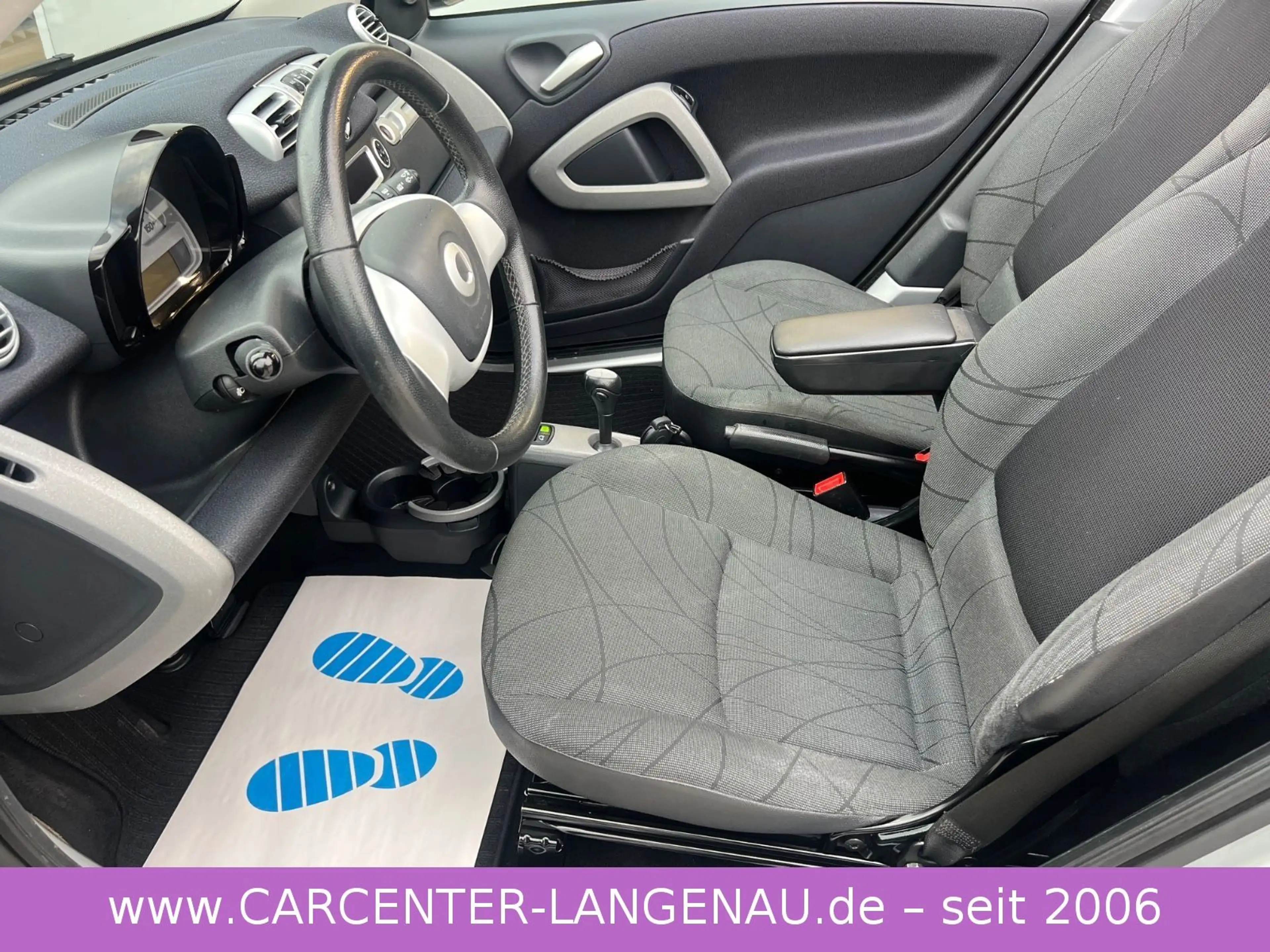 smart forTwo fortwo cabrio Micro Hybrid Drive 52 kW — photo 14