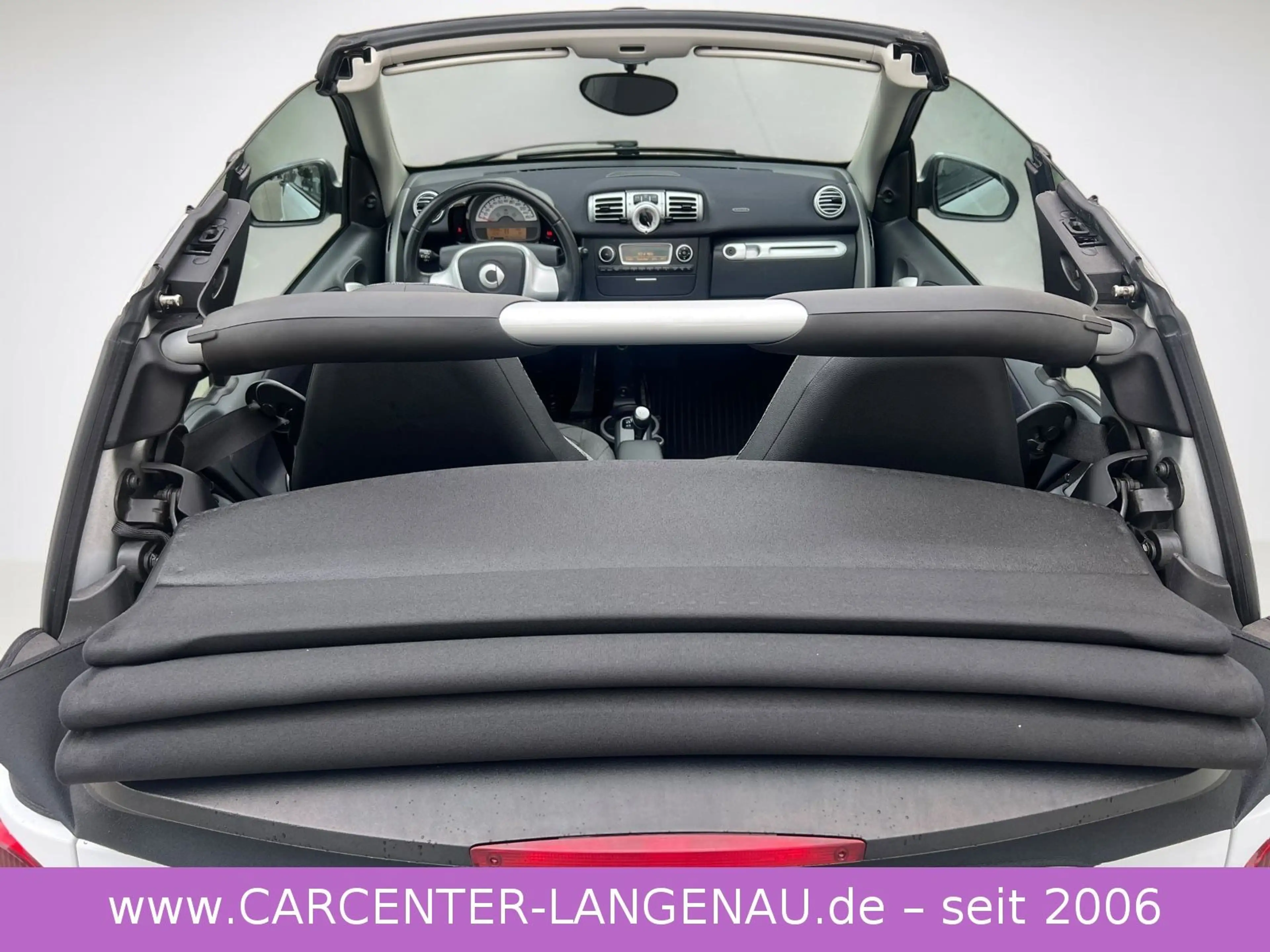 smart forTwo fortwo cabrio Micro Hybrid Drive 52 kW — photo 11