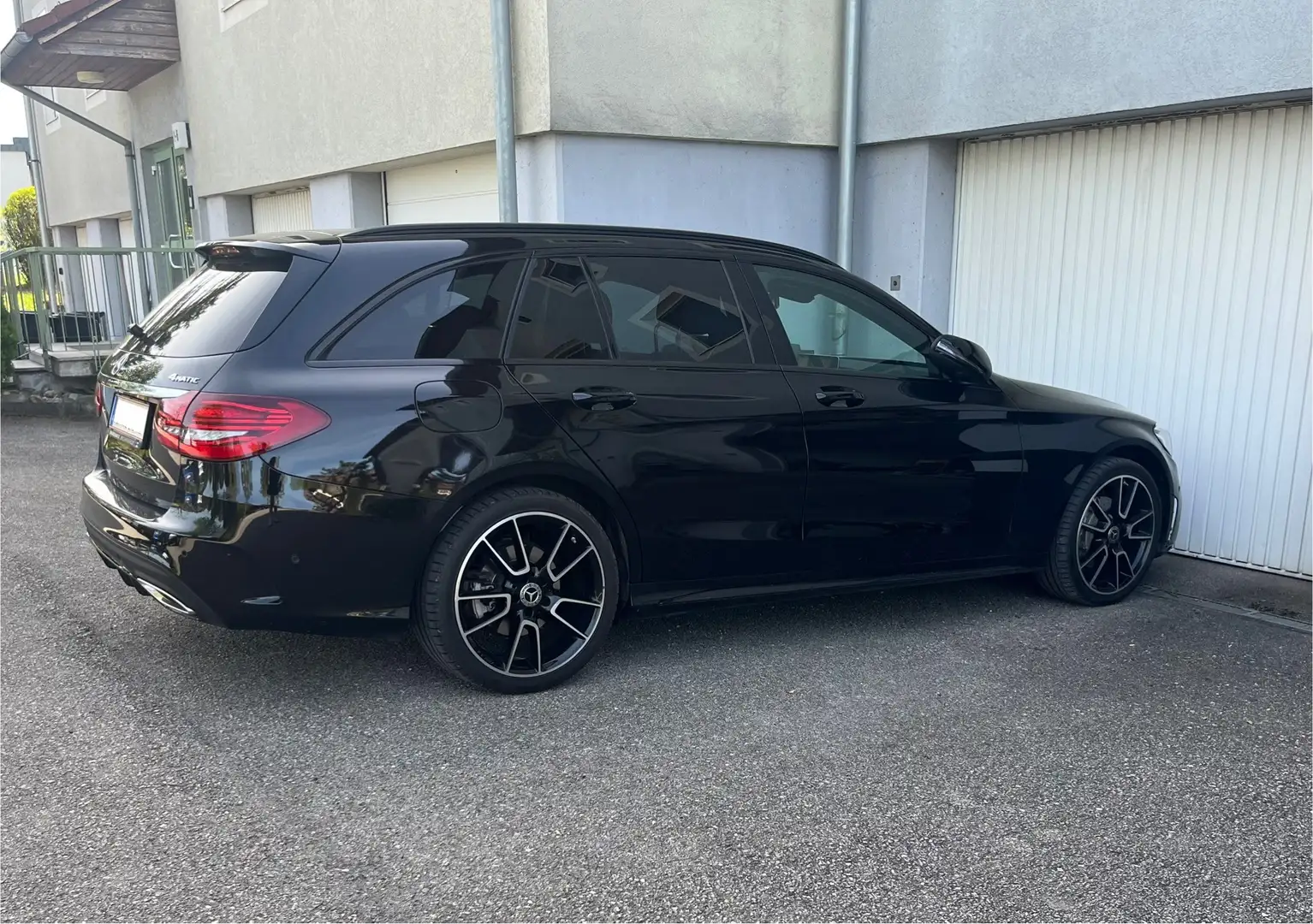 Mercedes-Benz C 200 T 4 Matic AMG Line - 1