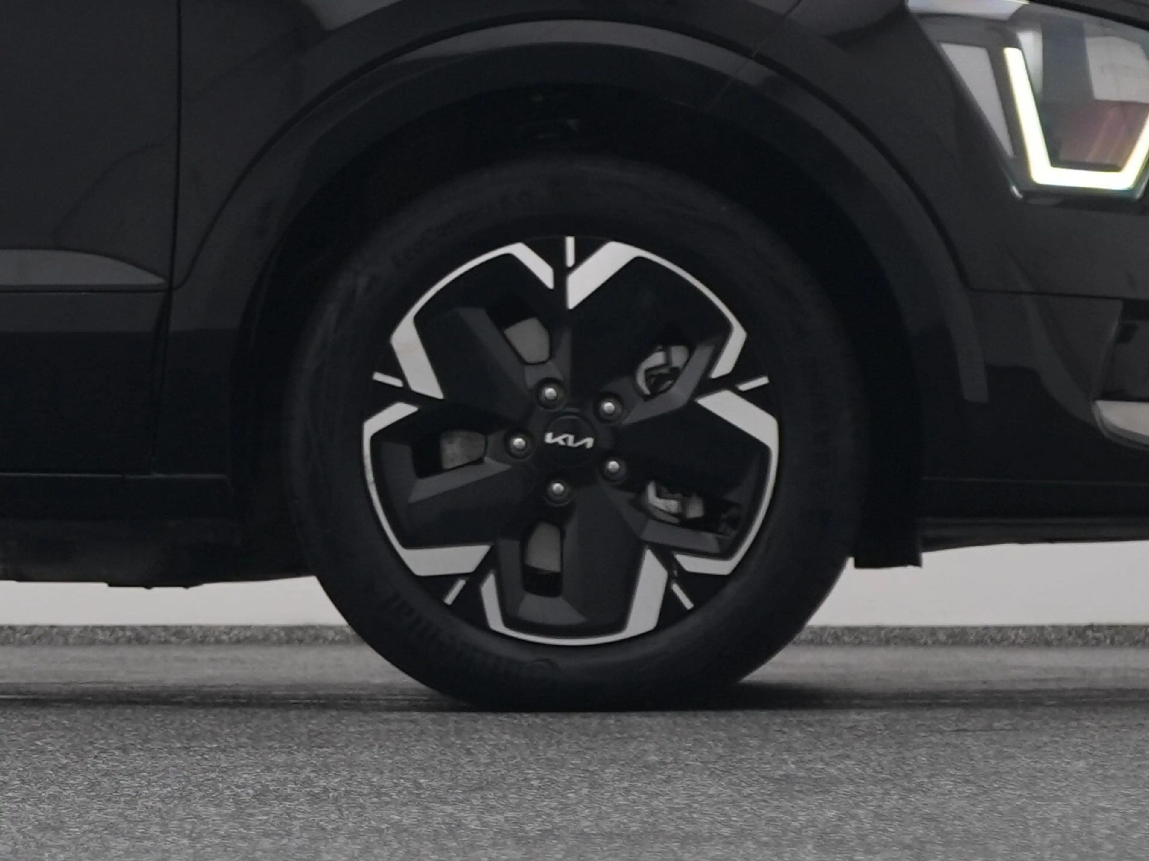 Kia e-Niro EV DynamicLine 64.8 kWh | KEYLESS | ADAPTIVE | CAM — photo 43