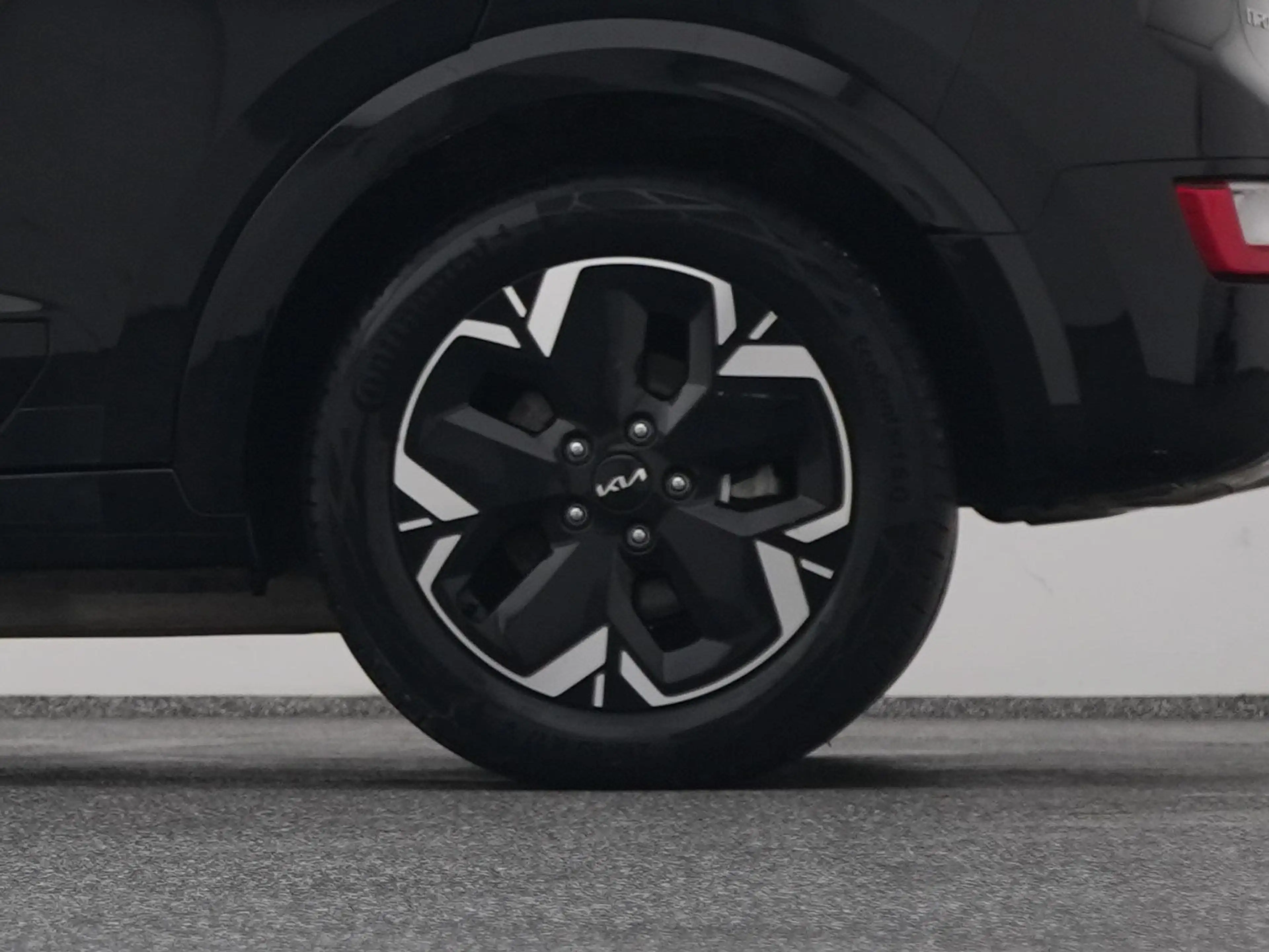 Kia e-Niro EV DynamicLine 64.8 kWh | KEYLESS | ADAPTIVE | CAM — photo 41
