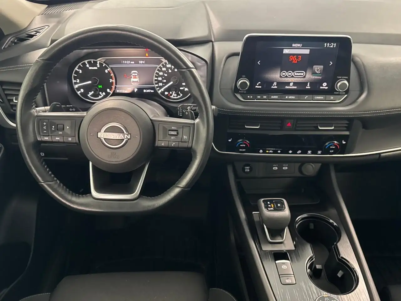 Nissan Rogue снимка Nissan Rogue