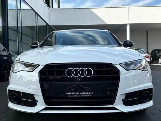 Audi A6 Avant view 5