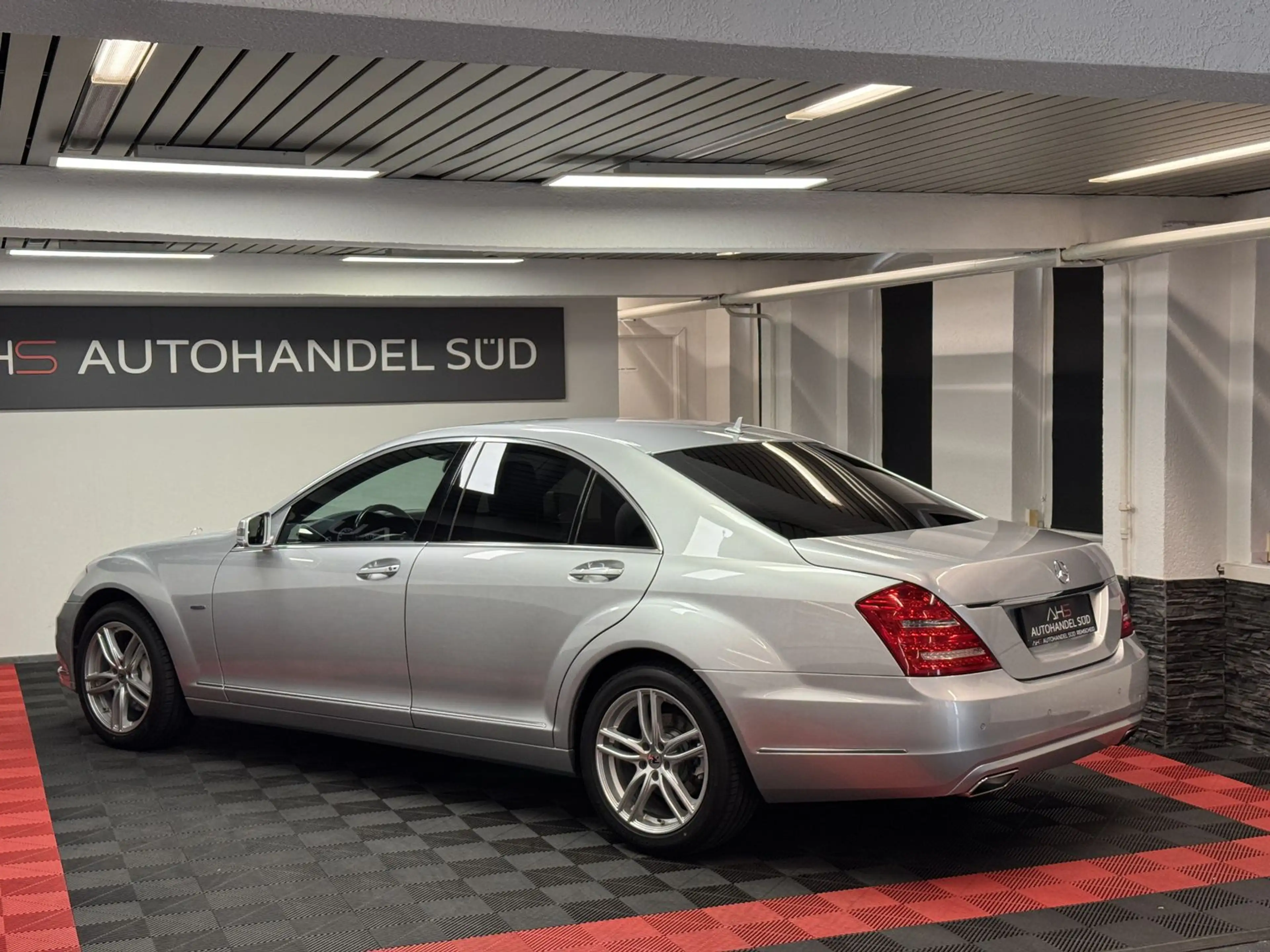Mercedes-Benz S 350 CGI *NAVIGATION*LEDER*XENON* — photo 6